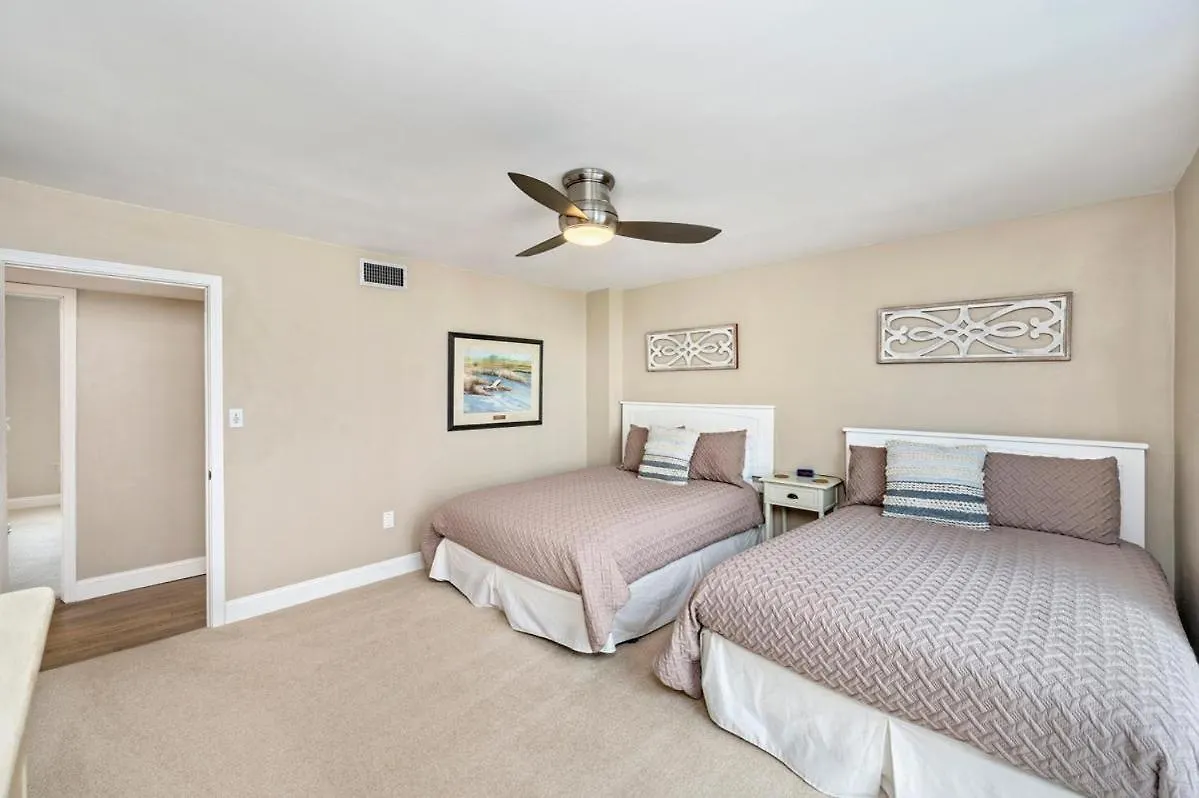 2071 Shoreline Towers Beachfront Condo Free Beach Setup Destin 0*,